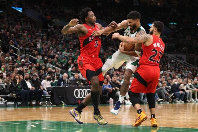 中欧体育-绿军开局两连败！花园主场嘘声四起新帅如坐针毡